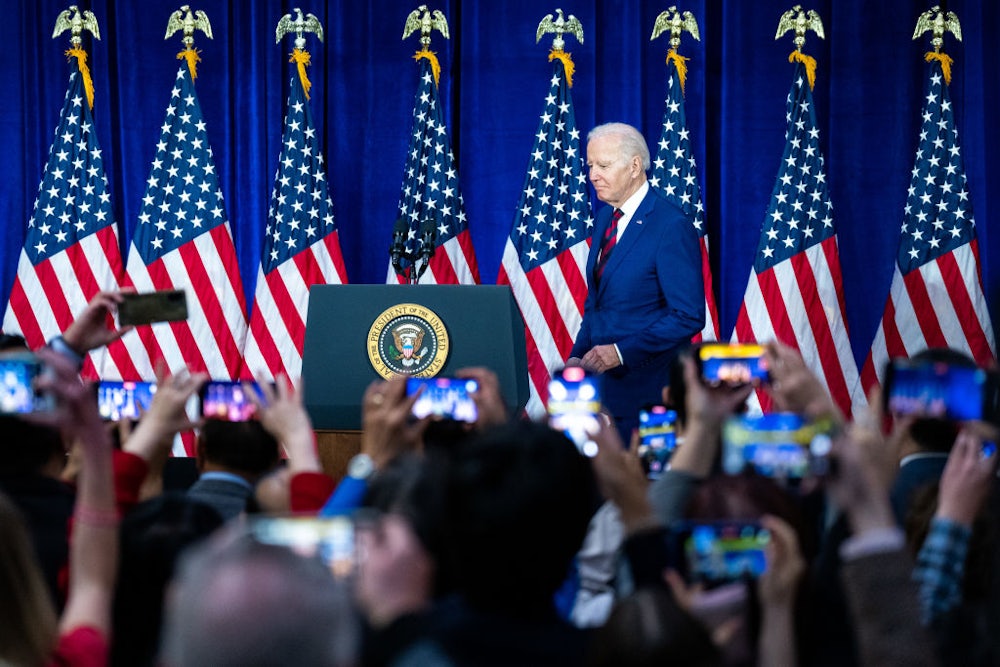 Featured Image used promote content for the user to open