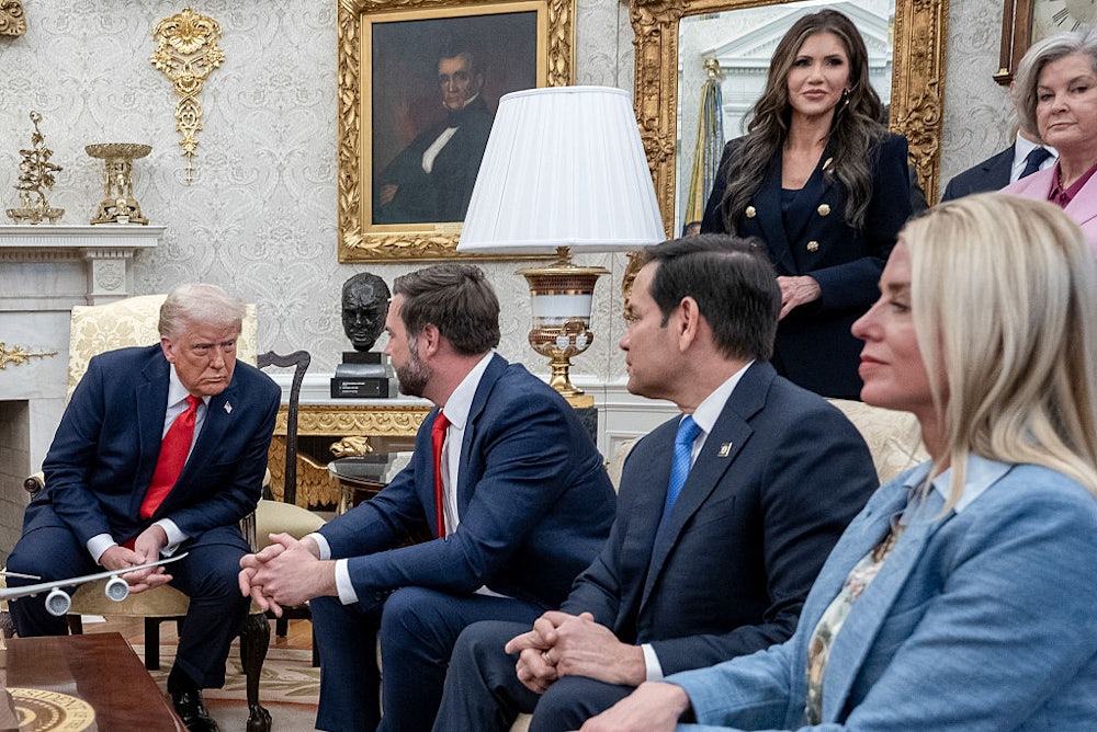 Featured Image used promote content for the user to open