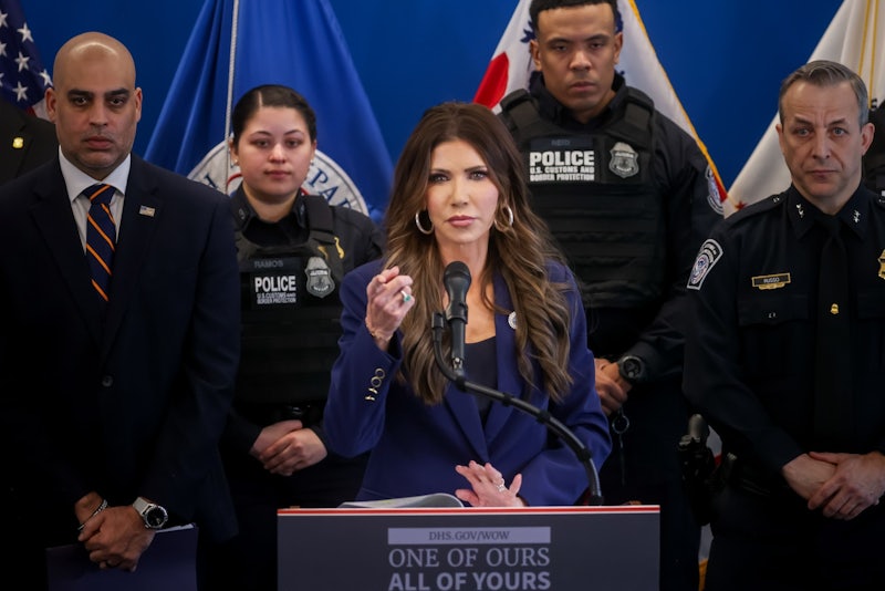 Featured Image used promote content for the user to open