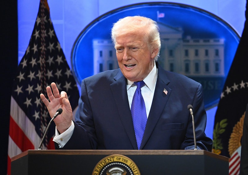 Featured Image used promote content for the user to open